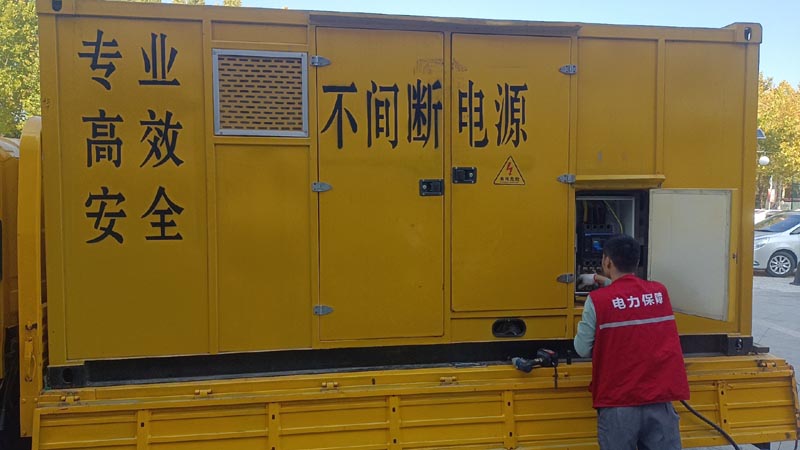 宾县柴油发电机组和UPS电源配合使用时，如何避免切换过程中的电力中断？