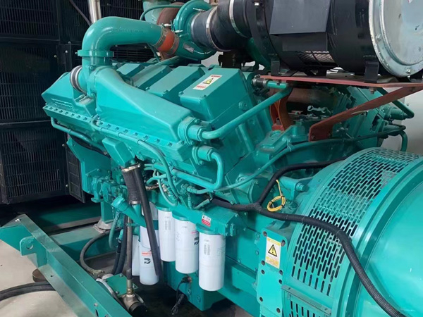 宾县更换100kW柴油发电机组机油时，需要注意哪些事项？